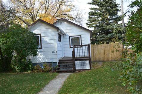 1133 Ave F North, Saskatoon, SK (Tedd Epp)