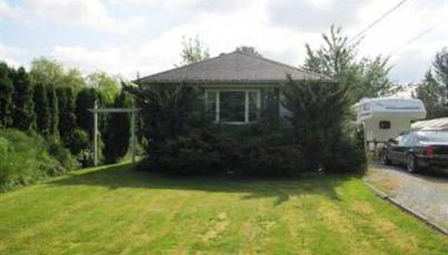 13496 Harris Road, Pitt Meadows, BC (Coldwell Banker Universe Realty)