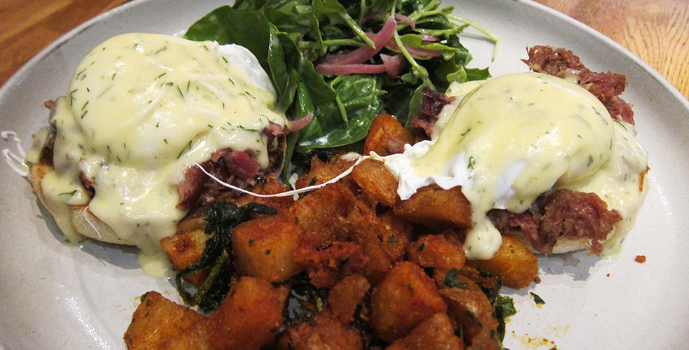 The Ultimate Vancouver Brunch Guide: The Oakwood Canadian Bistro