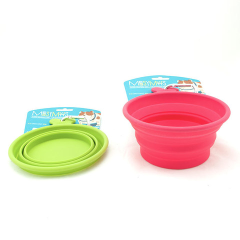 Messy-Mutts-collapsible-bowl-courtesy-Bones-Pet-Stores-in-Yaletown