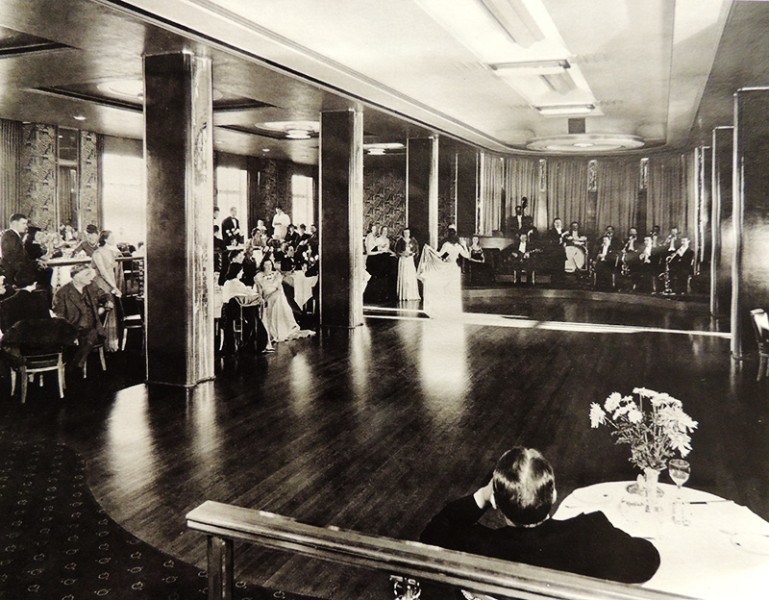 The Panorama Roof in 1940. Image via Fairmont Hotel Vancouver.