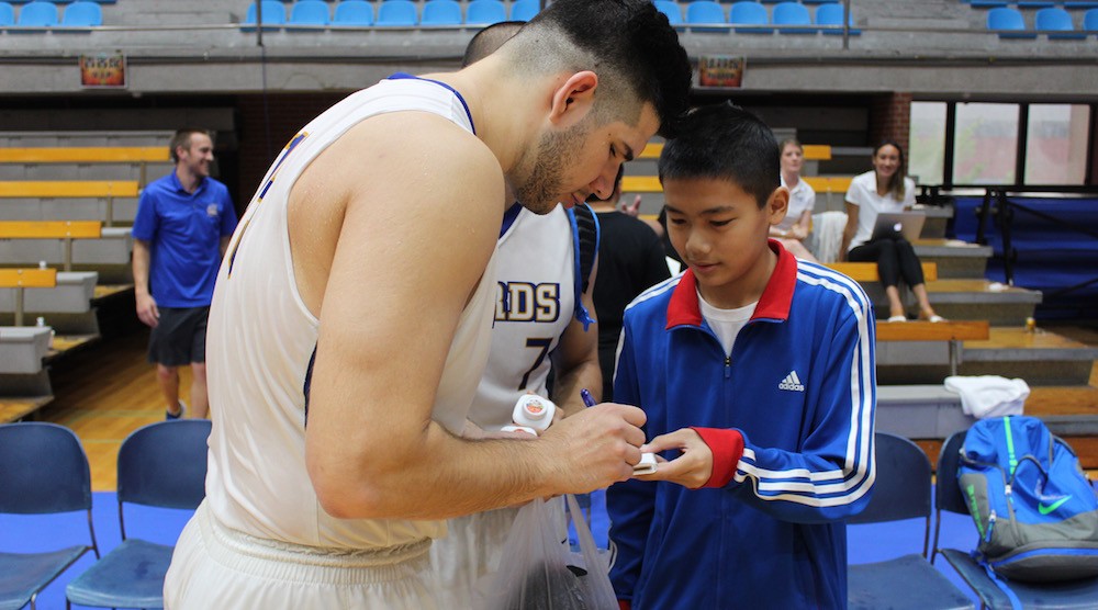 Memories for a lifetime: UBC Basketball team treated like celebrities in Taiwan