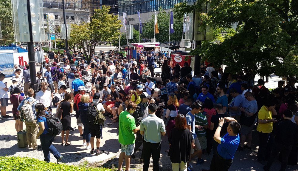 Pokémon GO mob takes over downtown Vancouver (PHOTOS)