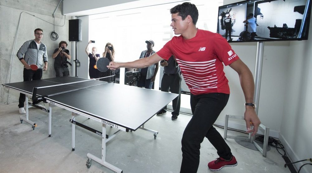 Milos Raonic plays friendly ping pong match in Toronto (PHOTOS)
