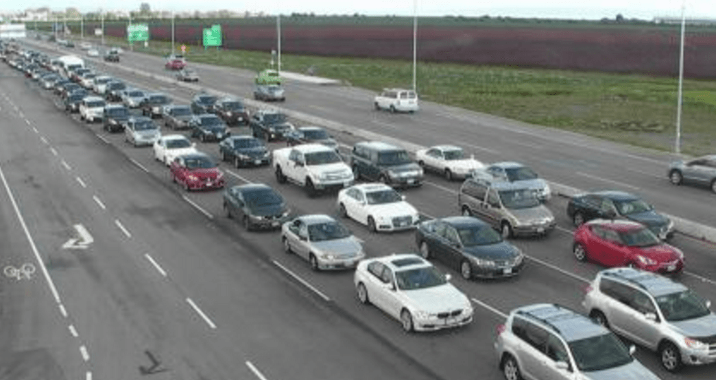 Traffic mayhem continues today at Tsawwassen Mills (PHOTOS)