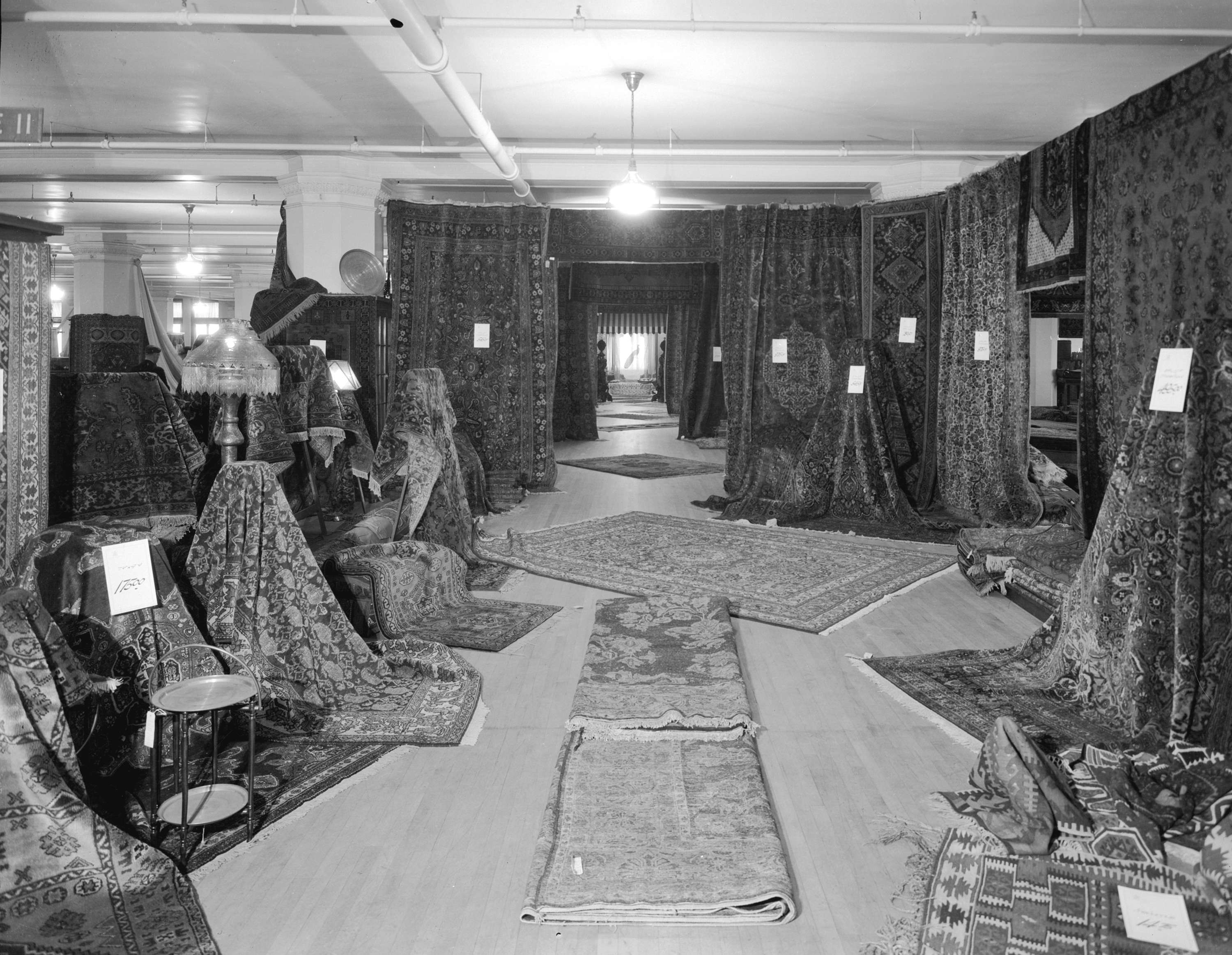 The carpet department at Hudson's Bay in 1931 (Stuart Thomson/HBC)