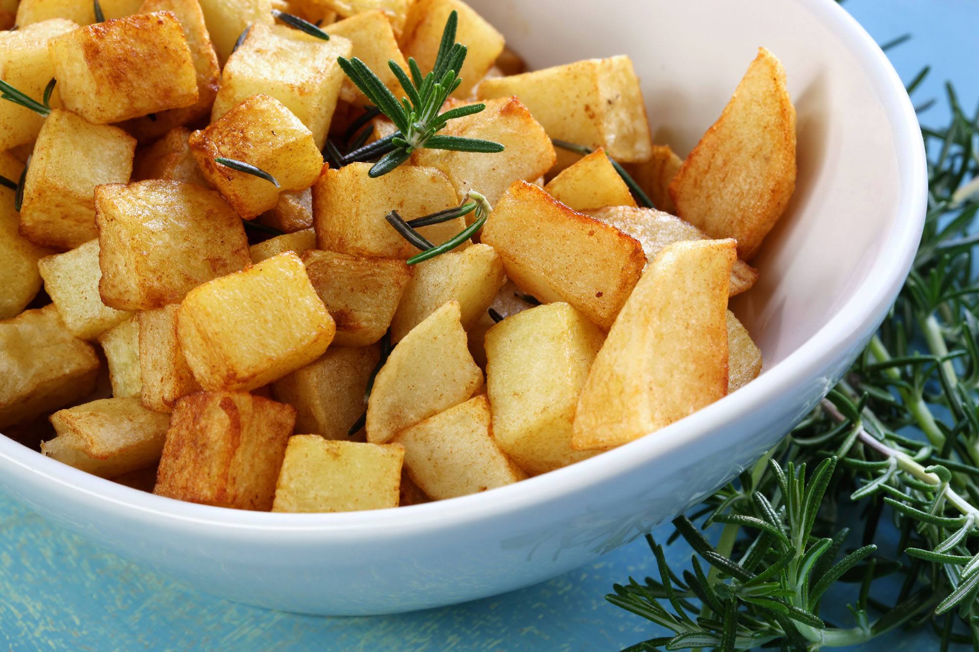 Potato cubes hash browns (Robyn Mackenzie/Shutterstock)