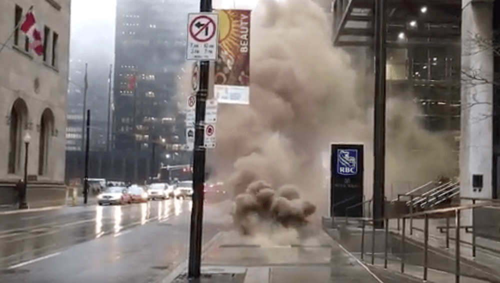 Hydro vault responsible for explosion at Yonge and King in Toronto