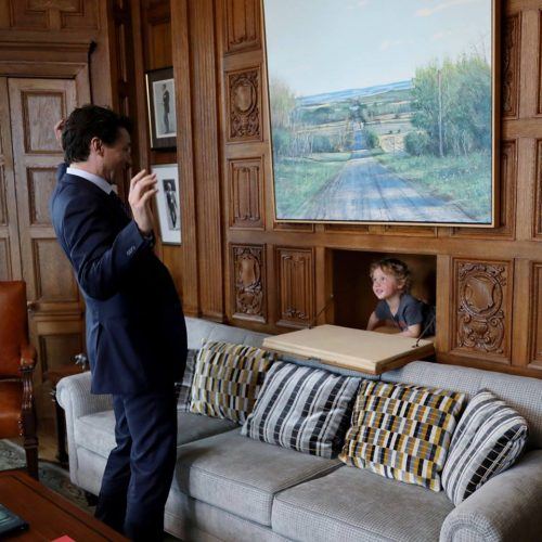 Hadrien Grégoire spent time with his dad, Justin Trudeau, at work (Justin Trudeau/Facebook)