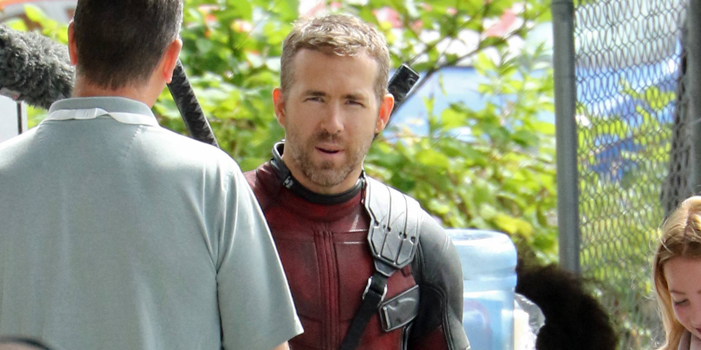 Ryan Reynolds meets fans on set of 'Deadpool 2' (PHOTOS)