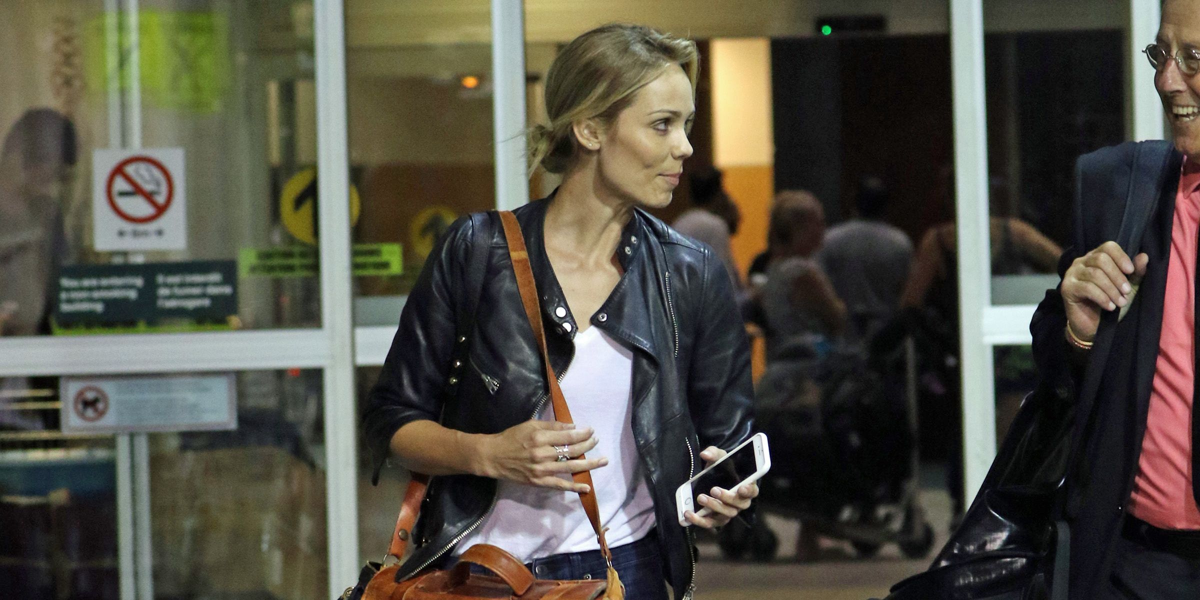 Laura Vandervoort arrives in Vancouver to film 'Ice' (PHOTOS)