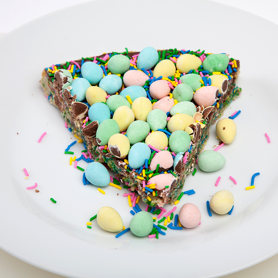 mini egg cookie cake