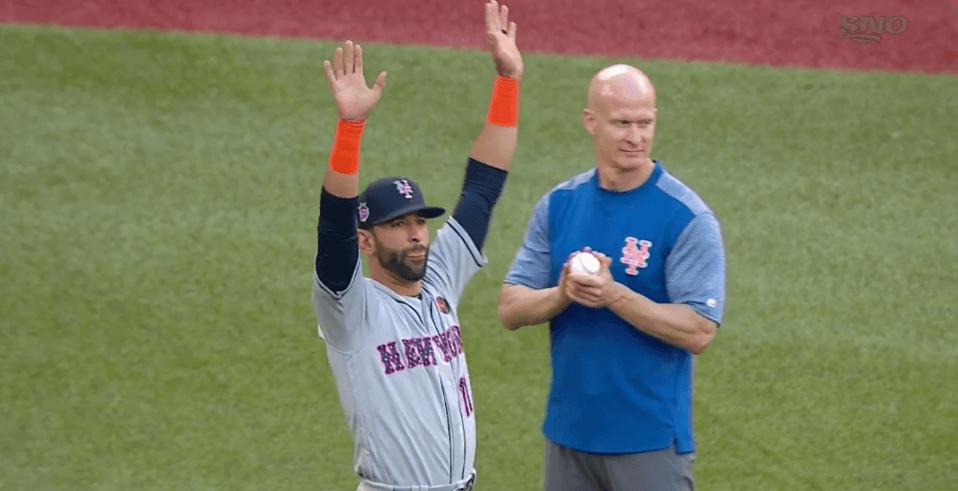 Jose Bautista receives lengthy standing ovation in return to Toronto (VIDEO)