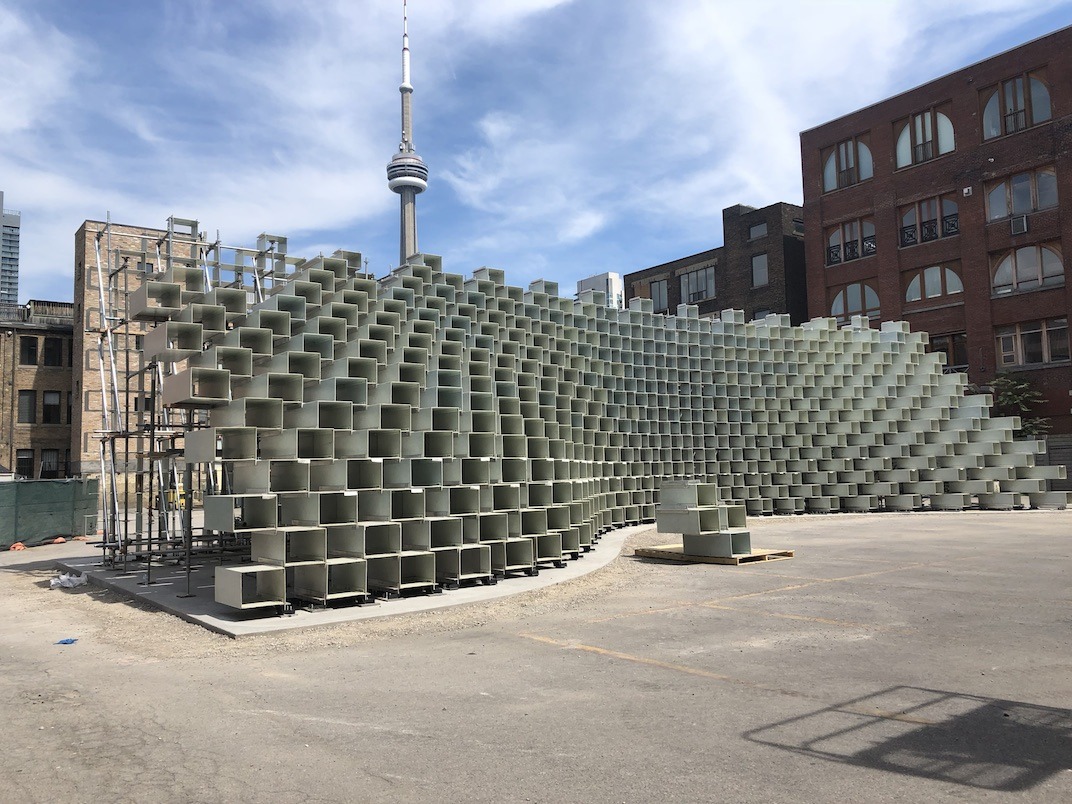 Unzipped Wall Serpentine Pavilion