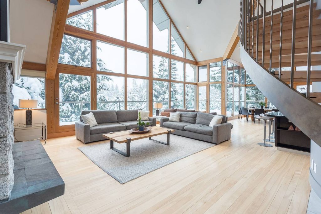 https://www.airbnb.ca/rooms/14947552?check_in=2018-11-17&check_out=2018-11-20&adults=8&children=0&infants=0