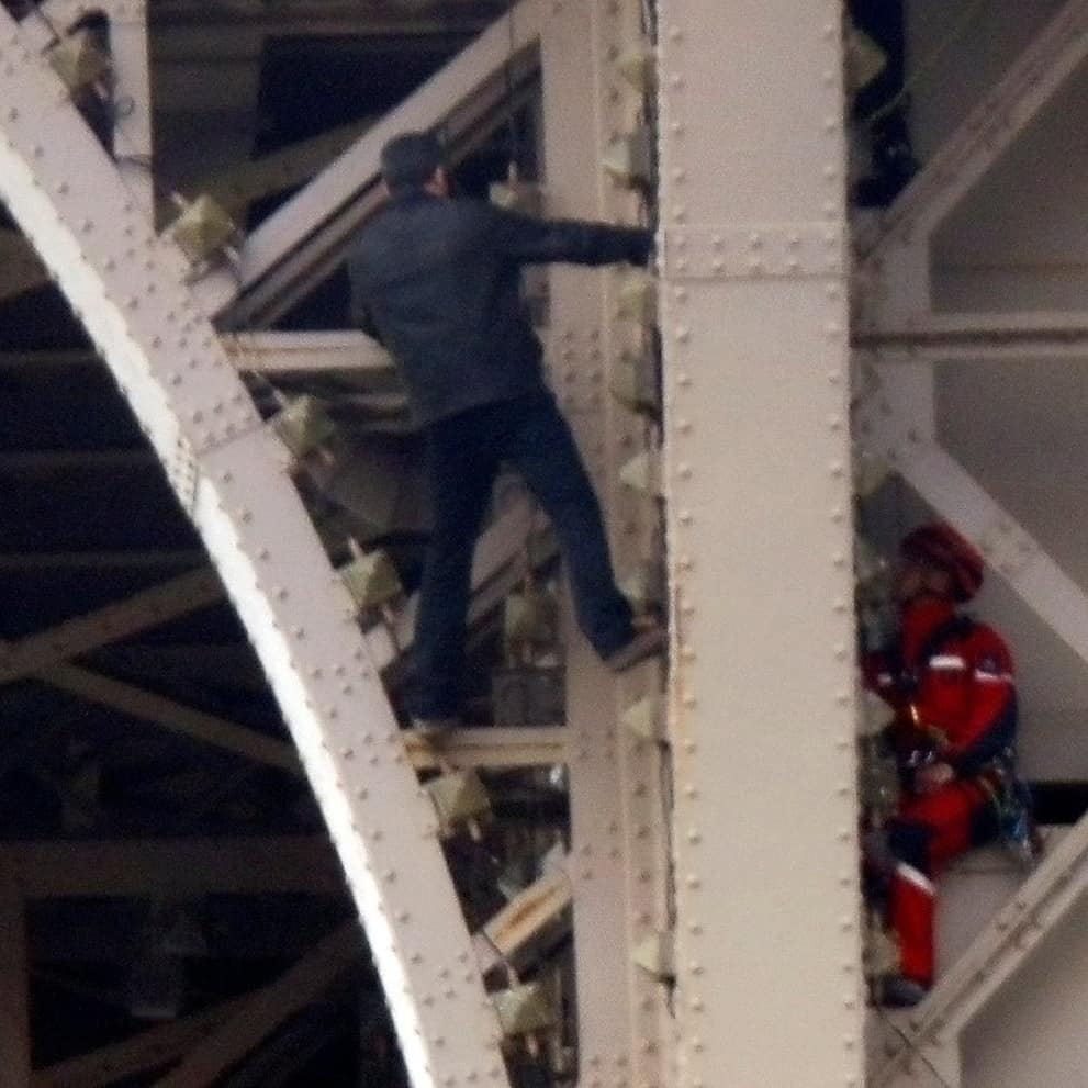 Eiffel Tower climber