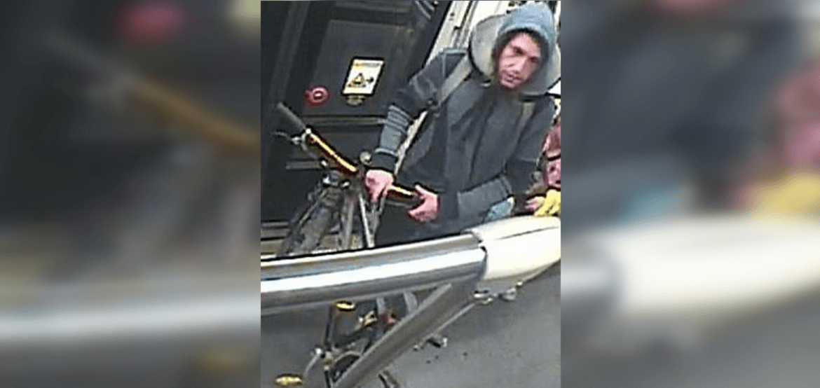 Suspect allegedly stabs man multiple times in unprovoked attack on TTC streetcar