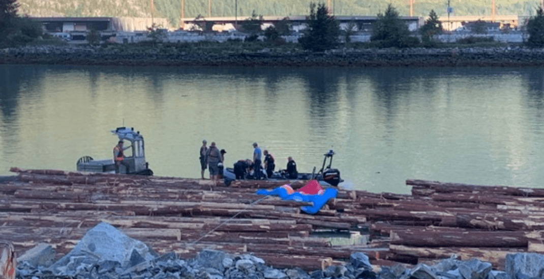 Man paragliding off Stawamus Chief suffers "life-threatening" injuries: RCMP