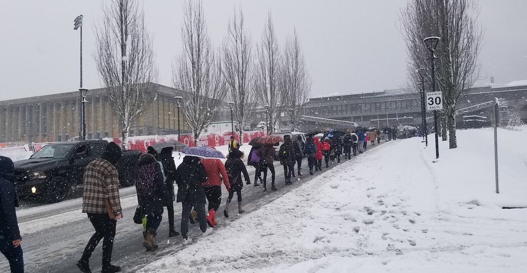 Stuck buses, walking students on snow day renews calls for SFU gondola (PHOTOS)