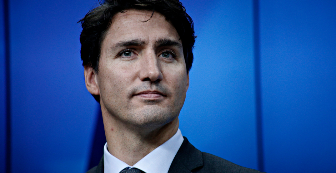 Trudeau defends 400-person indoor election rally in Ontario