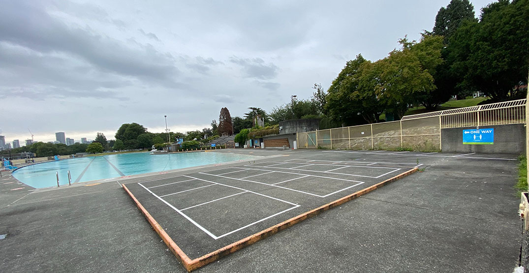 Demand for outdoor pool tickets crashes City website