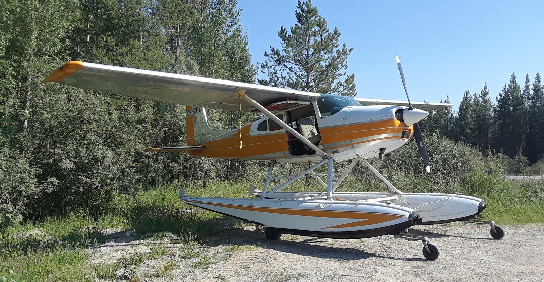 Plane makes emergency landing on road near Jasper National Park