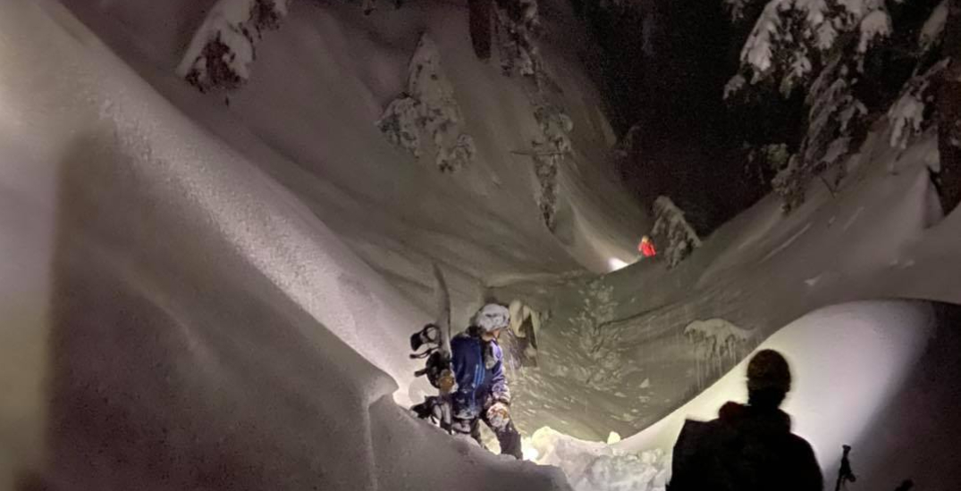 Teen snowboarders rescued from area with "avalanche danger" on Mount Seymour