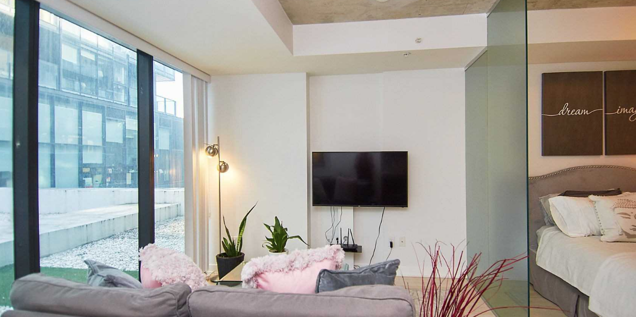 king west condo