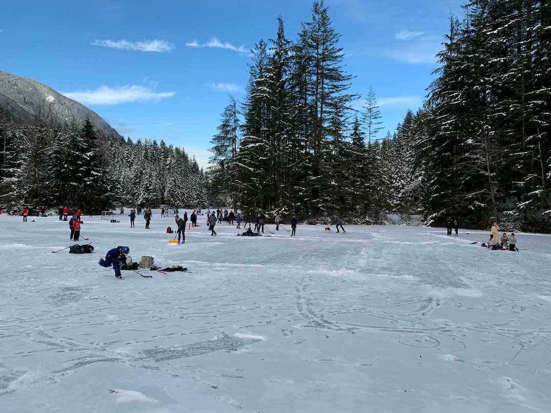 rice lake north vancouver skating december 2021