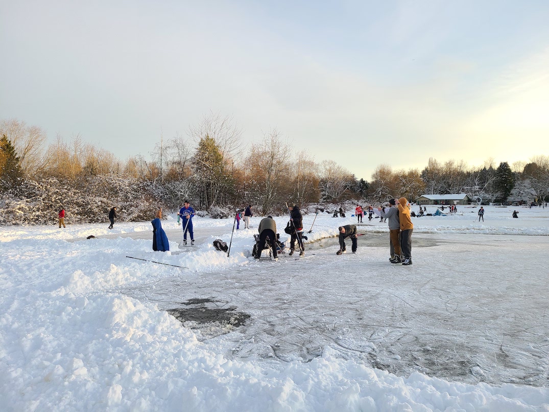 trout lake vancouver ice skating december 31 2021