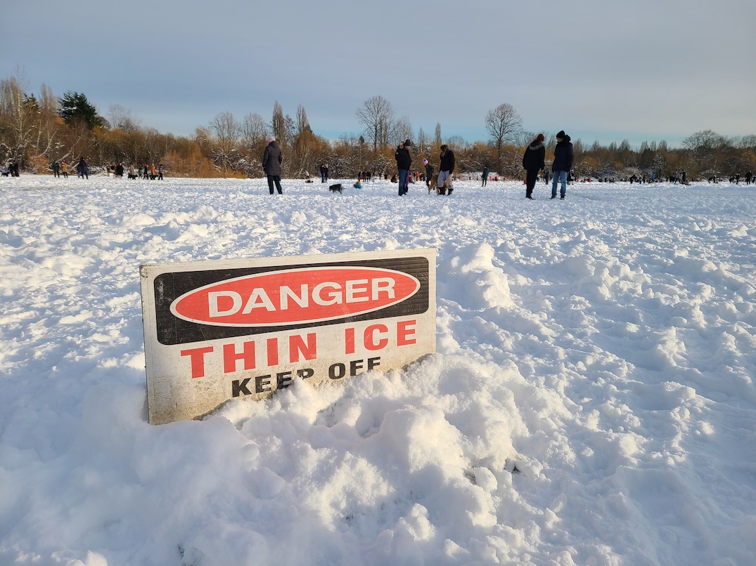 trout lake vancouver ice skating december 31 2021