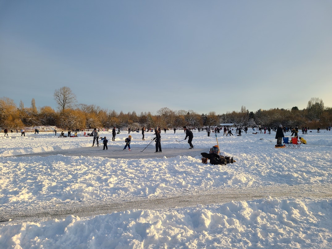 trout lake vancouver ice skating december 31 2021