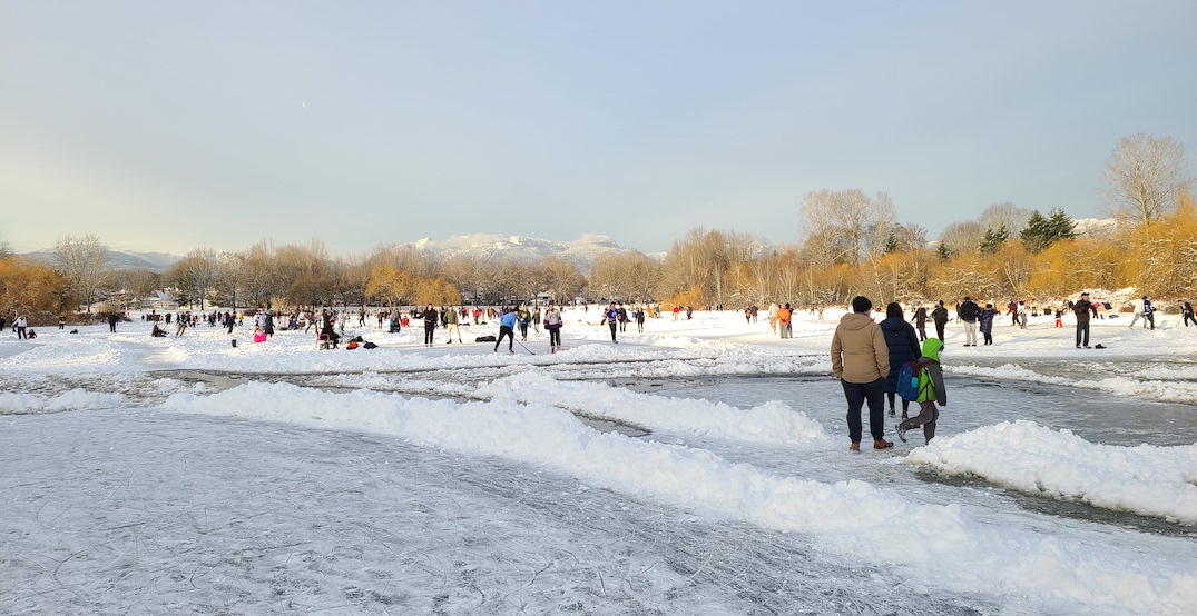 trout lake vancouver ice skating december 31 2021