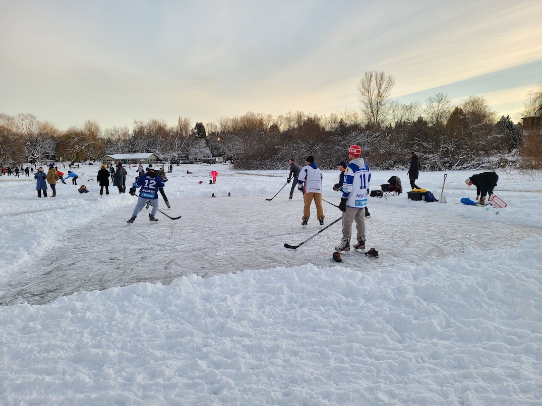 trout lake vancouver ice skating december 31 2021