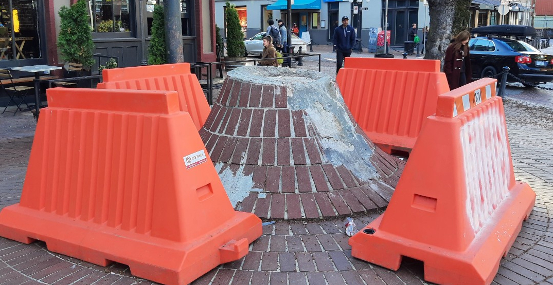 Gassy Jack's stump in Gastown is set to be removed (VIDEO)