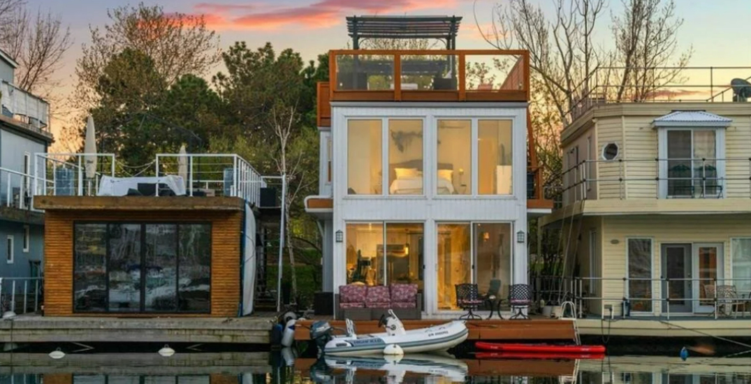 A look inside: $1.2M custom houseboat in Toronto (PHOTOS)
