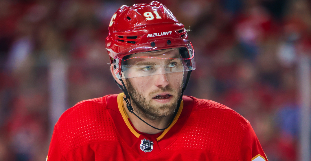 Former Flames forward Jarnkrok joins Maple Leafs on long-term contract