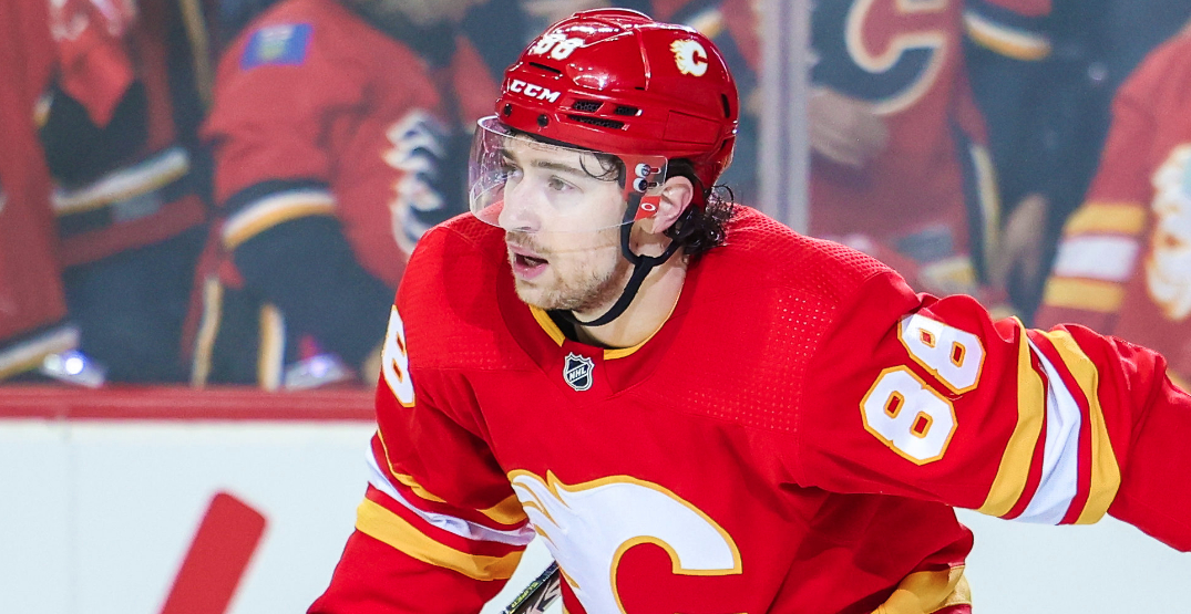 Calgary Flames, Andrew Mangiapane avoid arbitration with three