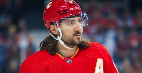 Flames may take another run at re-signing Chris Tanev: report | Offside