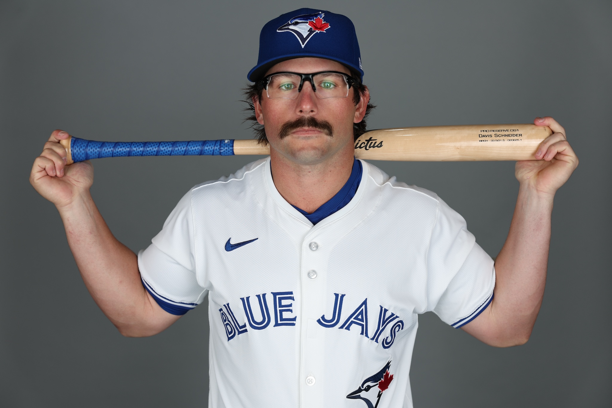 Toronto Blue Jays Player Uses Controversial New MLB Bat Sports Davis Schneider Toronto Blue Jays