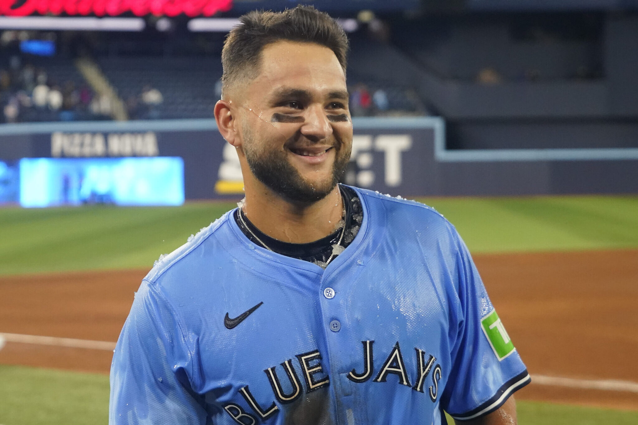 Bichette Says Current Toronto Blue Jays Fans Remind Him Of 2015 2016 Bo Bichette Blue Jays 2025 E1753198521667