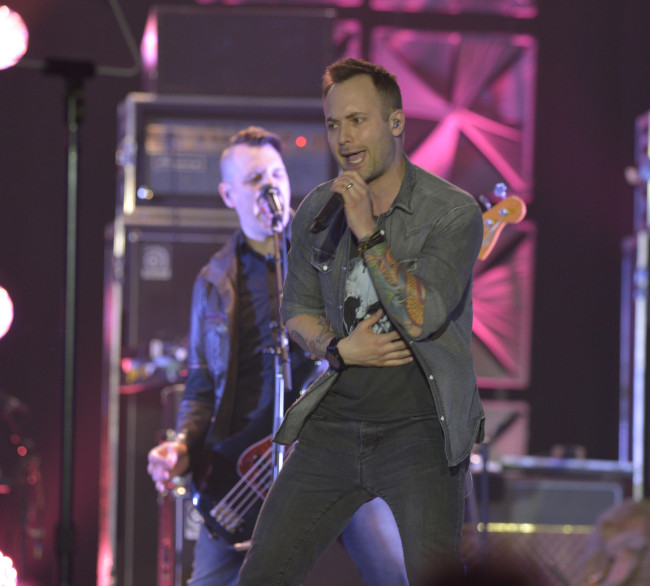 Opening performance by Dallas Smith at 2015 JUNO Gala