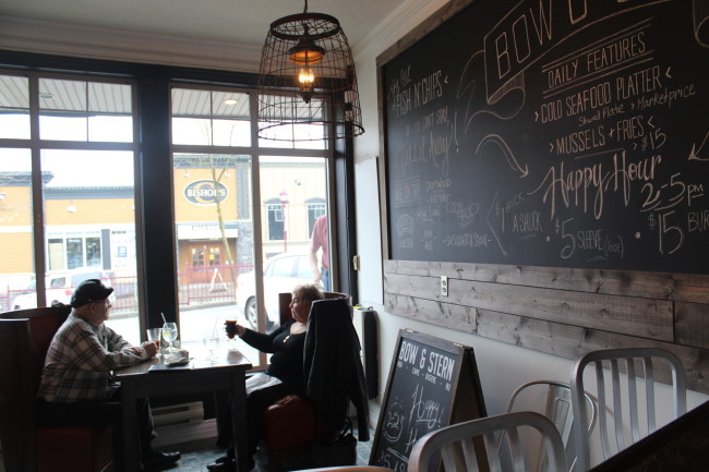 Guests enjoying lunch at Bow and Stern