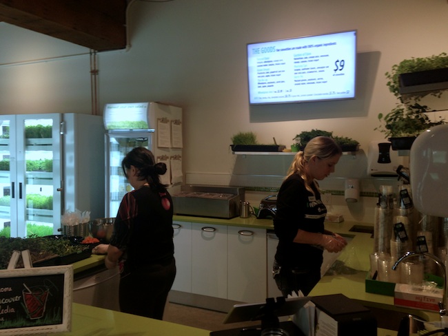 Making smoothies (Photo by Lindsay William-Ross/Vancity Buzz)