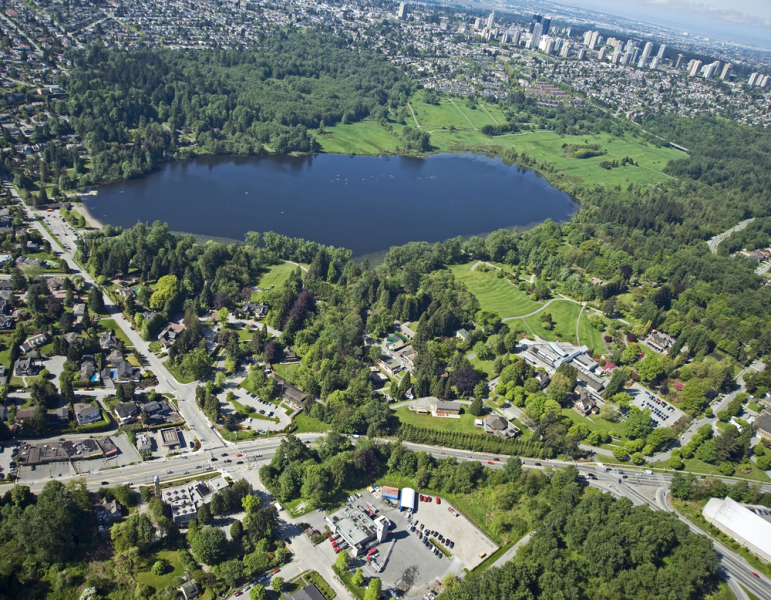 Deer Lake Park via Shutterstock