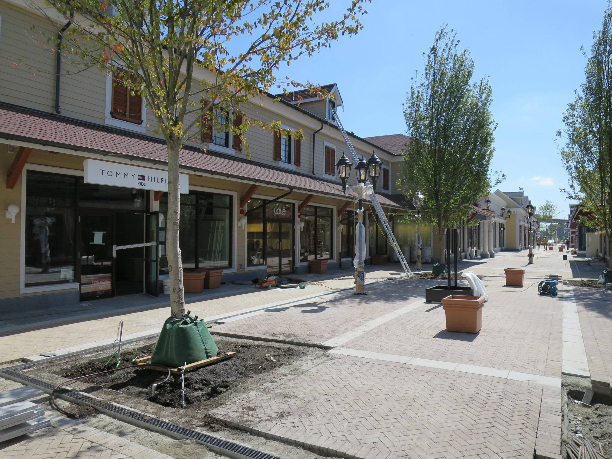 Vancouver Airport Outlet Mall 7