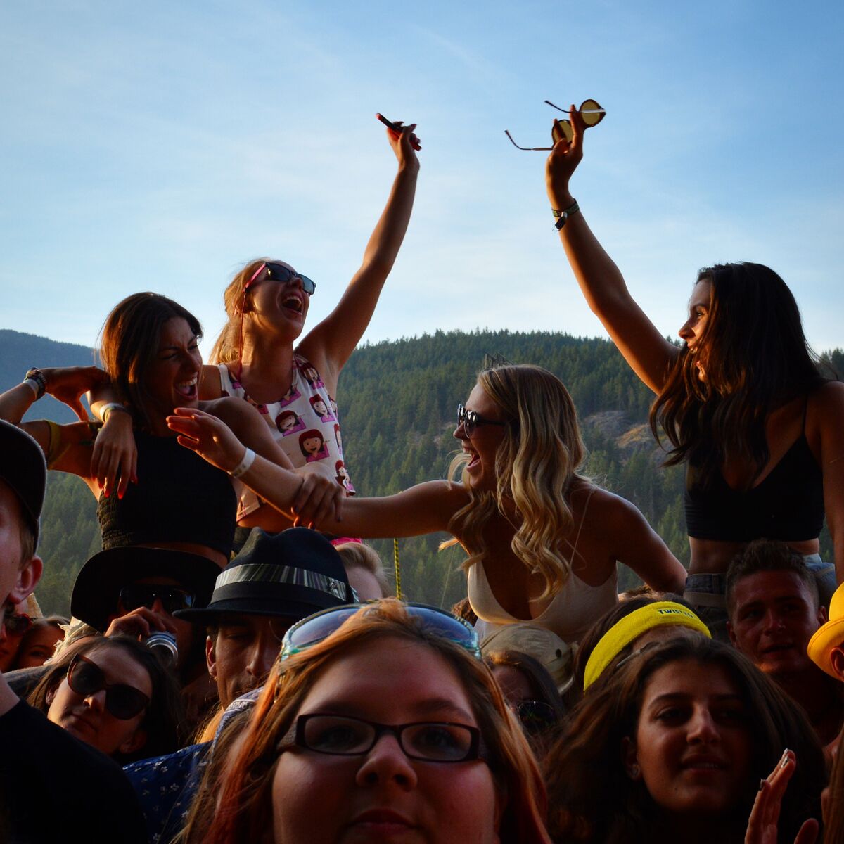 Pemberton Music Festival 2015 girls 2