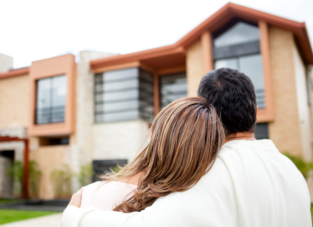 Buying a house/Shutterstock