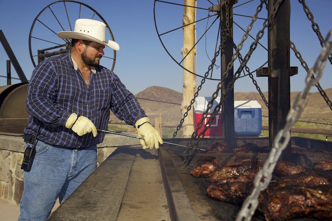 https://unbuckled.ca/food-and-beverage/ranchmans-grill/