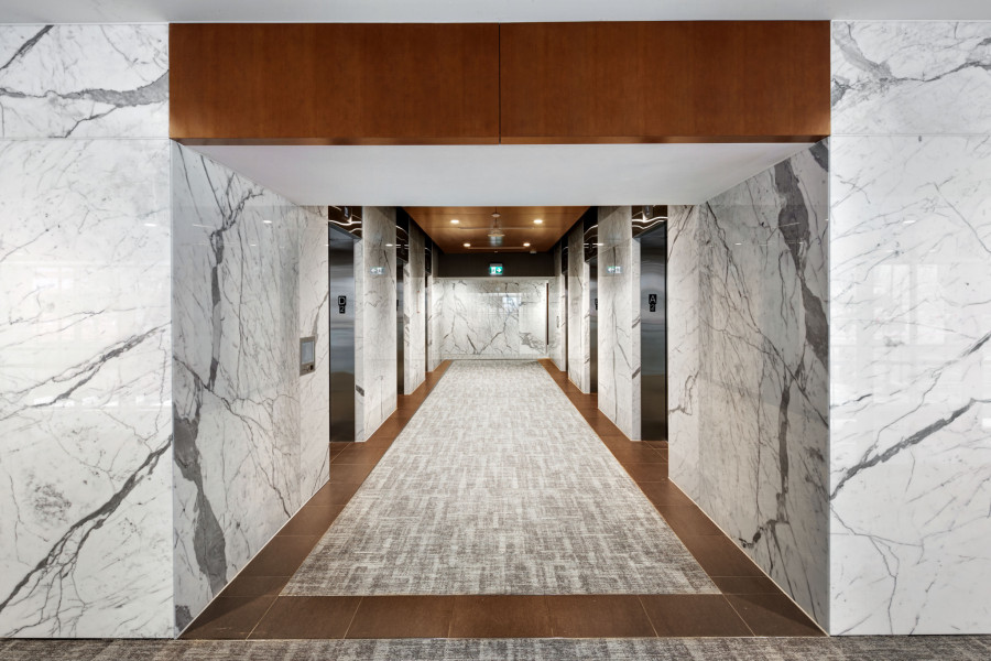 980Howe_lobby3